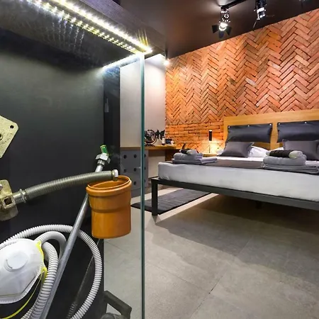 Industrial Design 4* Split