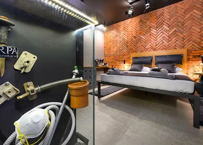 Industrial Design 4* Split